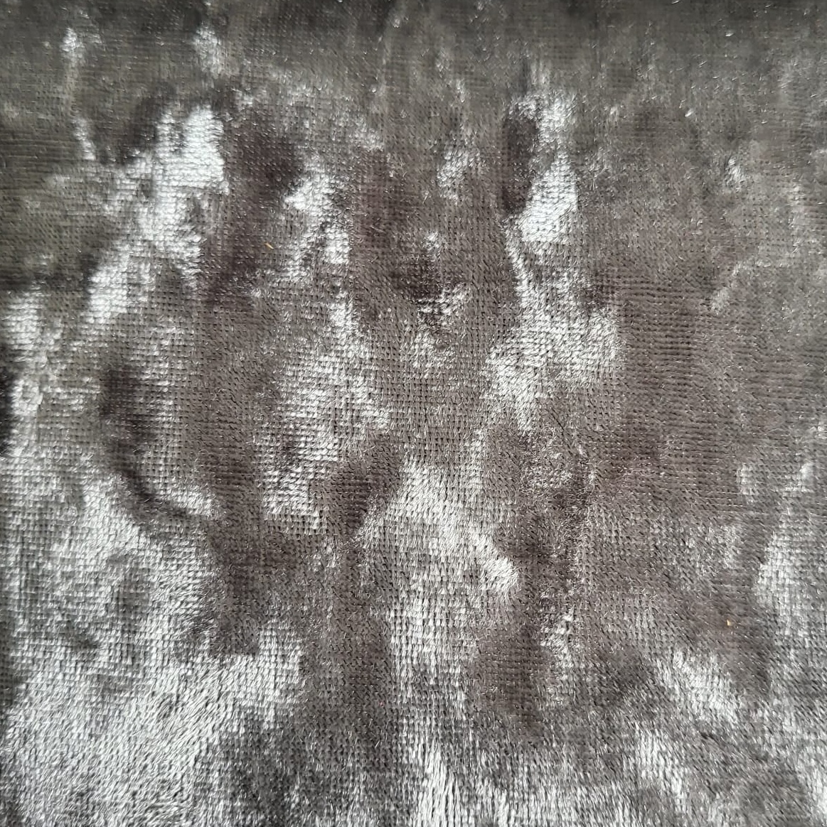 crushed-velvet-grey