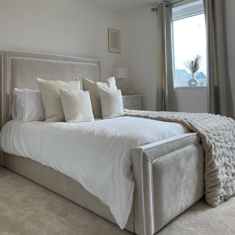 Victoria Bed Main 4